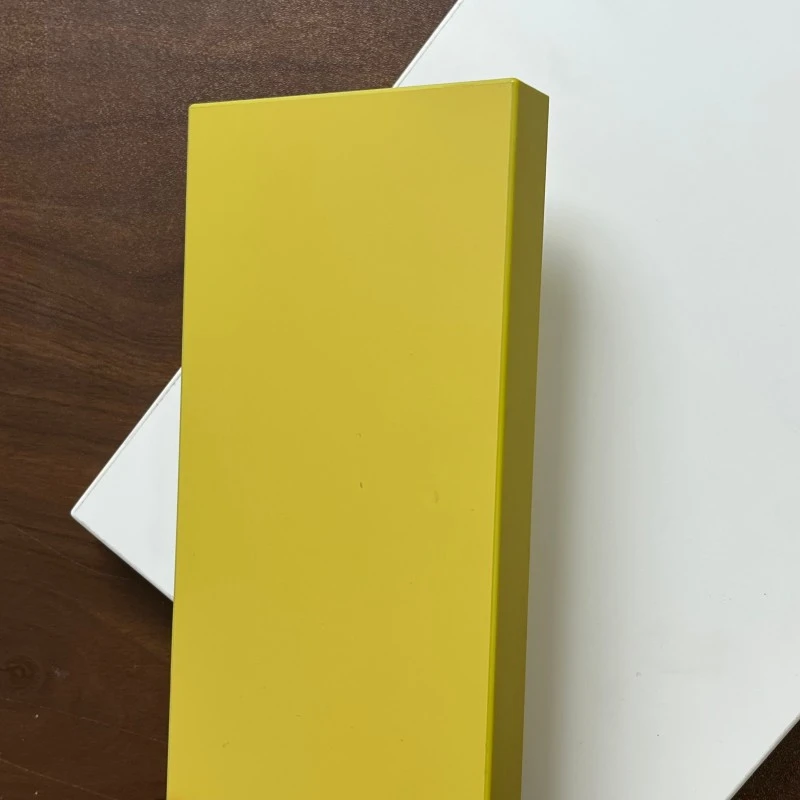 Tablero acrílico de colores