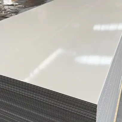 Tablero de pared decorativo fácil de instalar