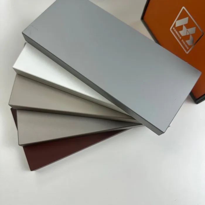 Tablero PET con efecto pintura mate