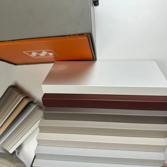 Tablero PET mate con efecto pintura de una cara
